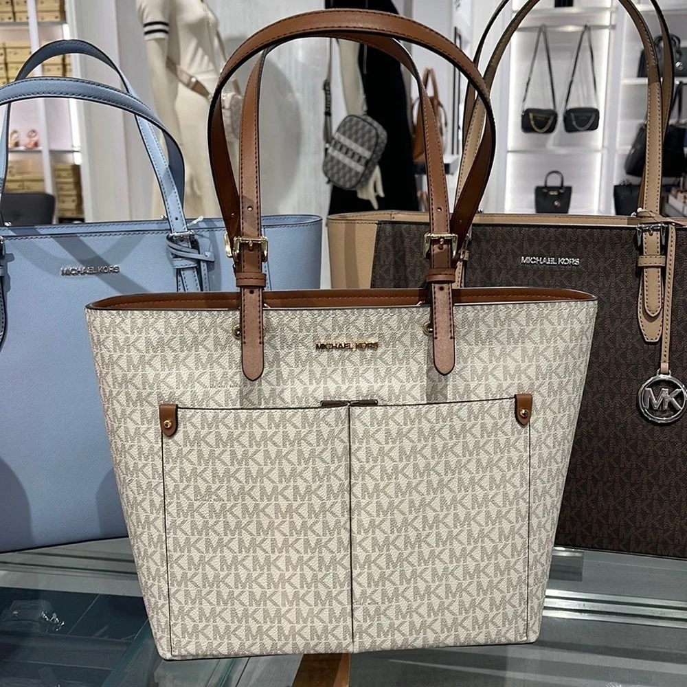 MICHAEL KORS JET SET TRAVEL MEDIUM DOUBLE POCKET TOTE  VANILLA SIGNATURE NWT
